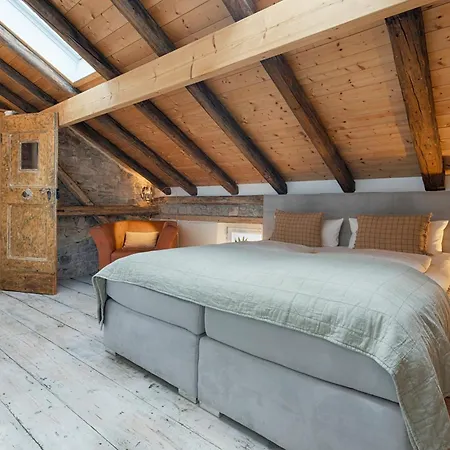 Weinhotel Oechsle & Brix 호텔 솜머하우젠